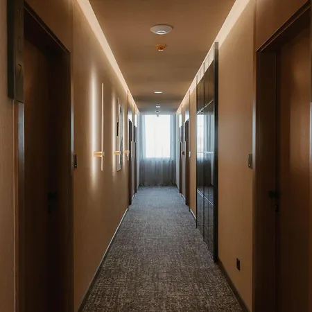 Tradicija فندق 4*